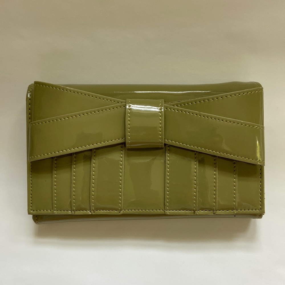 Zac Posen Green patent leather clutch/cross body bag with bow detail